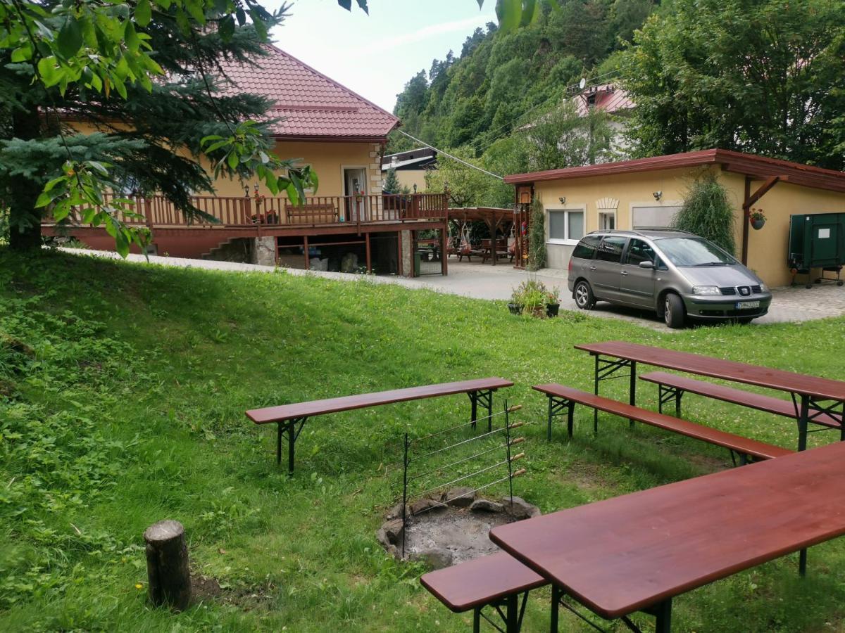 Privat Adriana Apartment Kremnica Ngoại thất bức ảnh