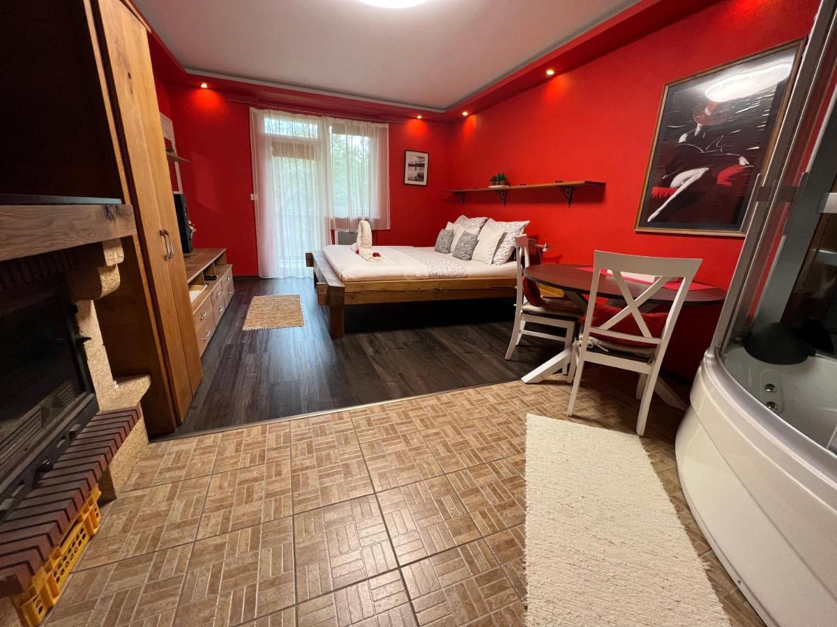 Privat Adriana Apartment Kremnica Ngoại thất bức ảnh