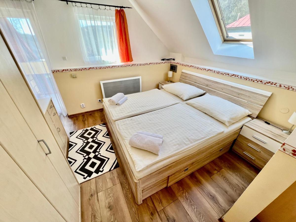 Privat Adriana Apartment Kremnica Ngoại thất bức ảnh