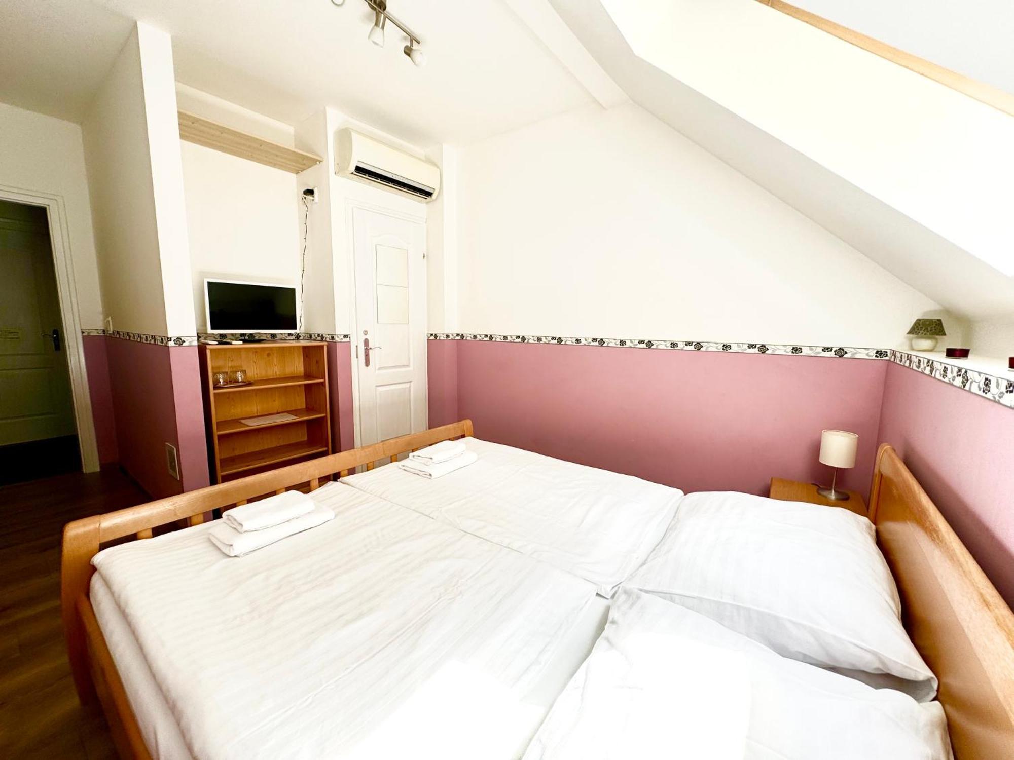 Privat Adriana Apartment Kremnica Ngoại thất bức ảnh