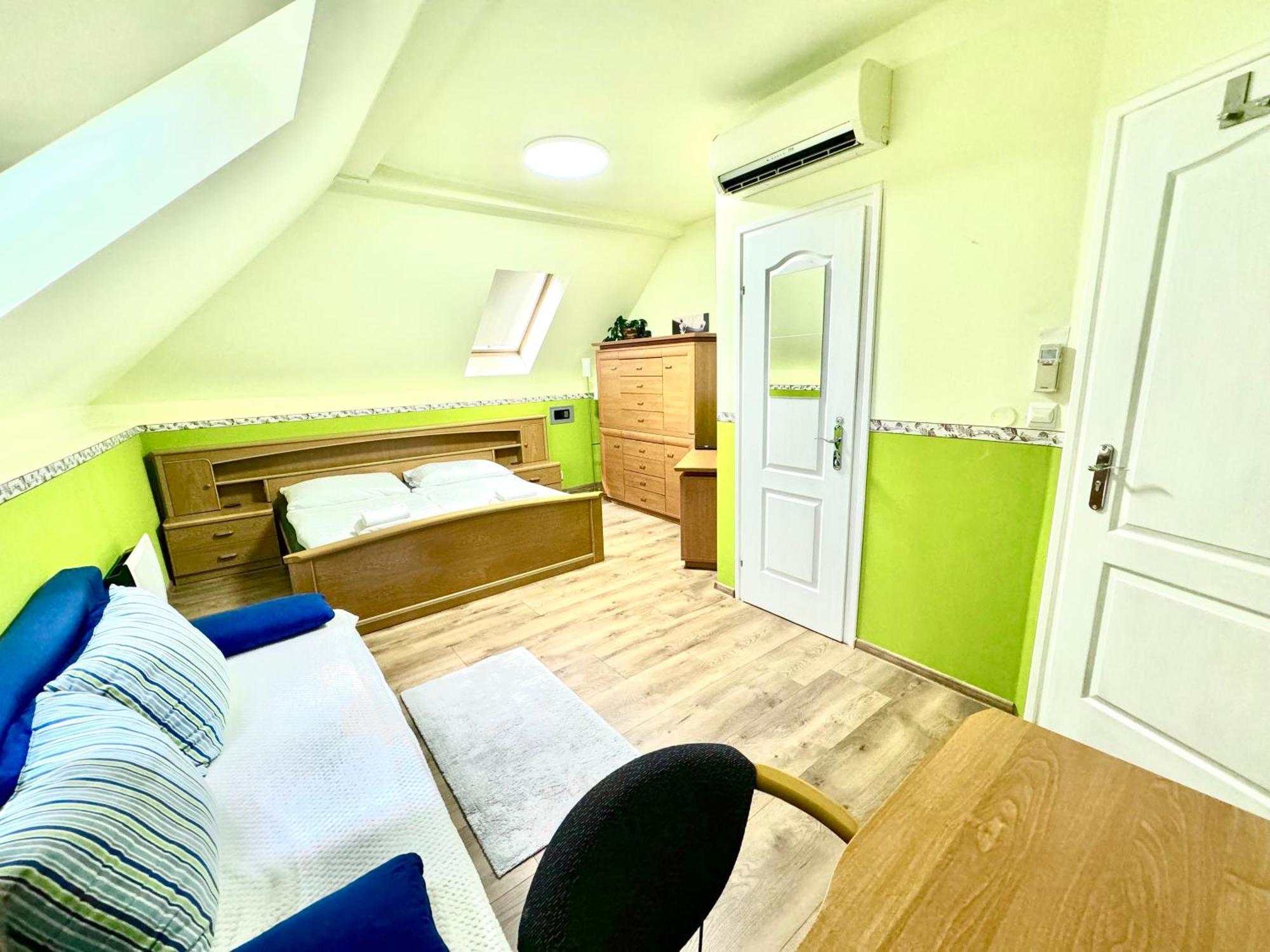 Privat Adriana Apartment Kremnica Ngoại thất bức ảnh